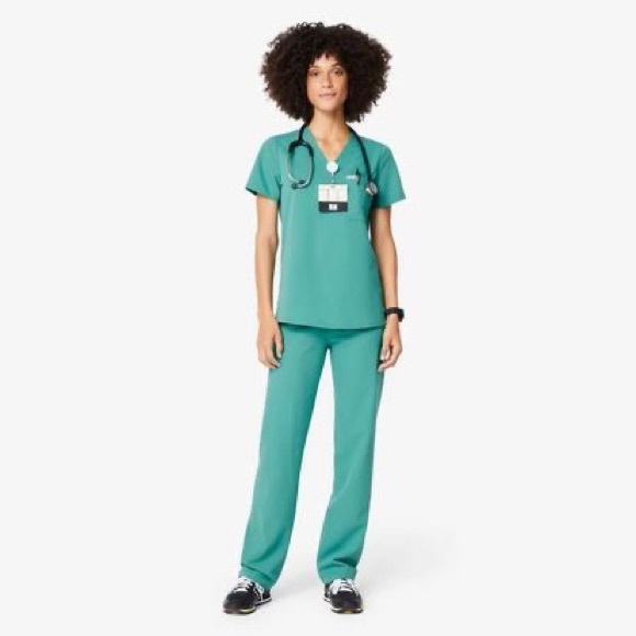 Marine green figs scrubs - Picture 1 of 4